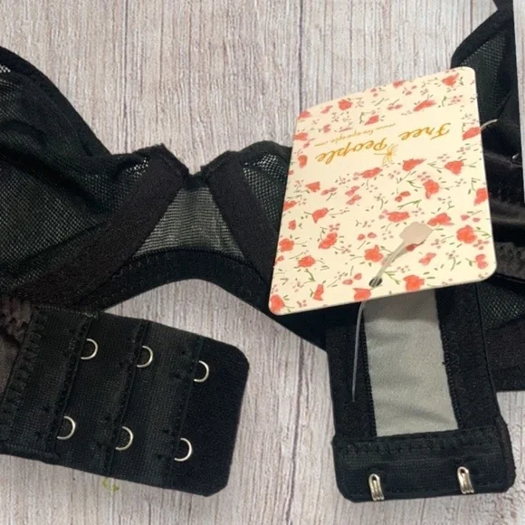NWT Free People Heartthrob Underwire Bra Black XS - Picture 9 of 12